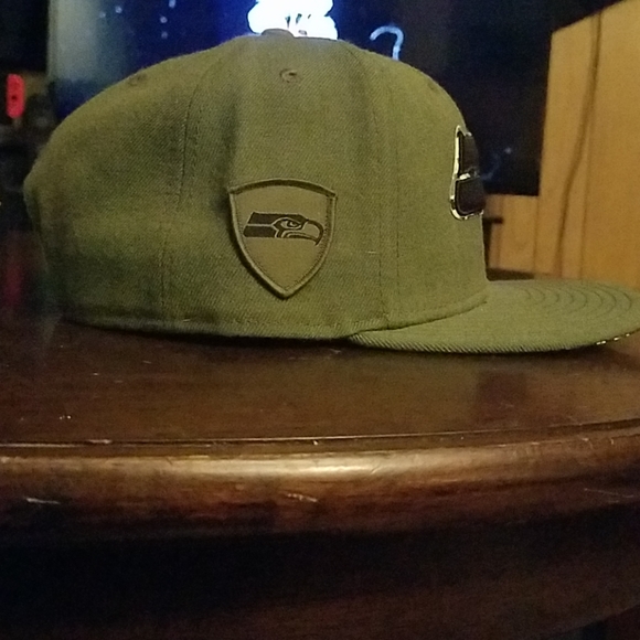 Seahawks snapback - Picture 2 of 4